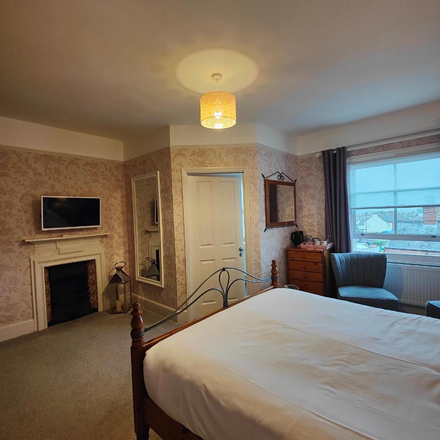 Bed and Breakfast The Corner House Лоустофт Экстерьер фото