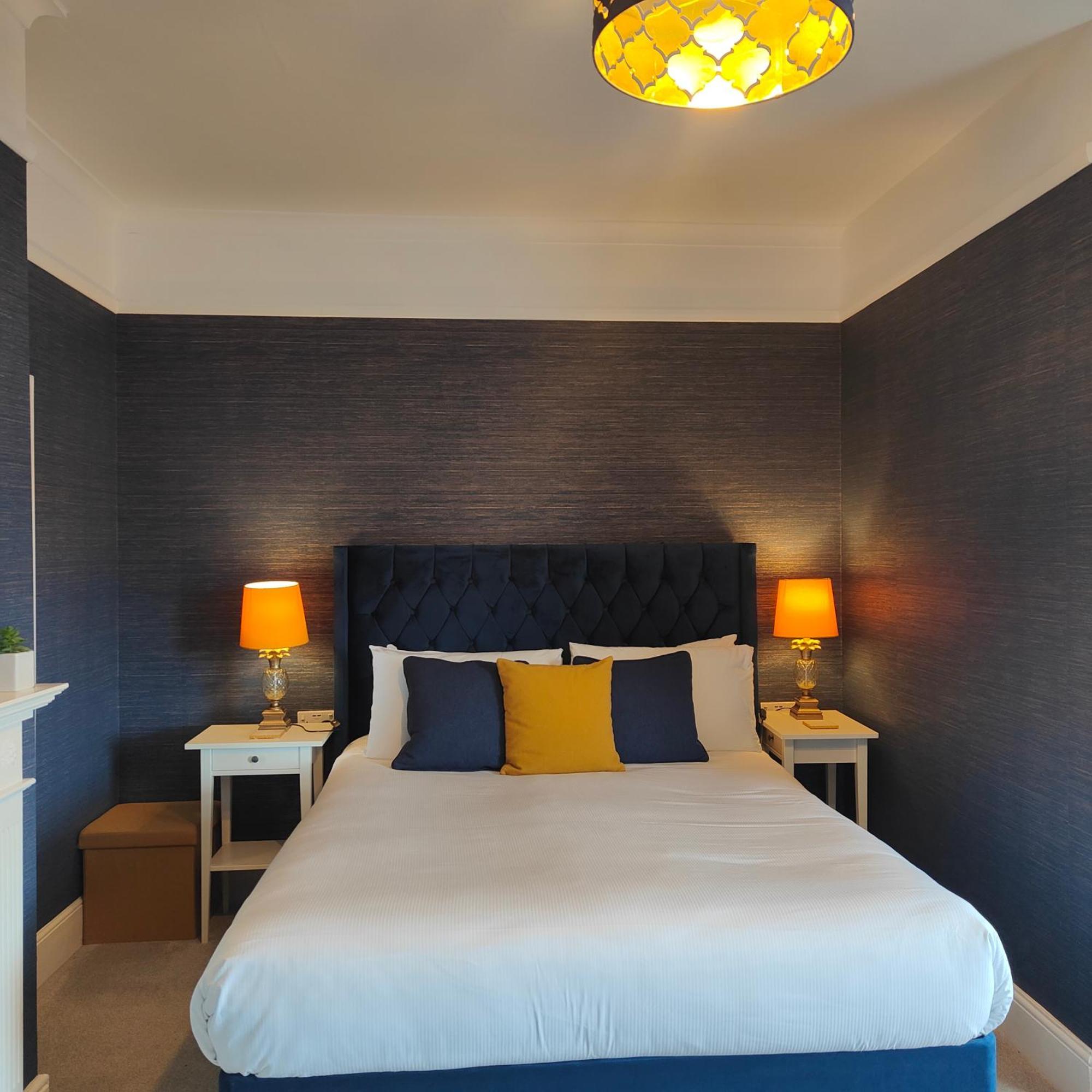 Bed and Breakfast The Corner House Лоустофт Экстерьер фото